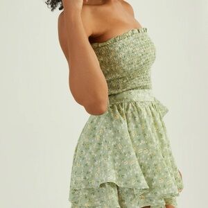 NEW WITH TAGS ROMPER🩷